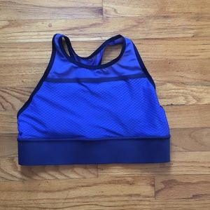 Sports bra